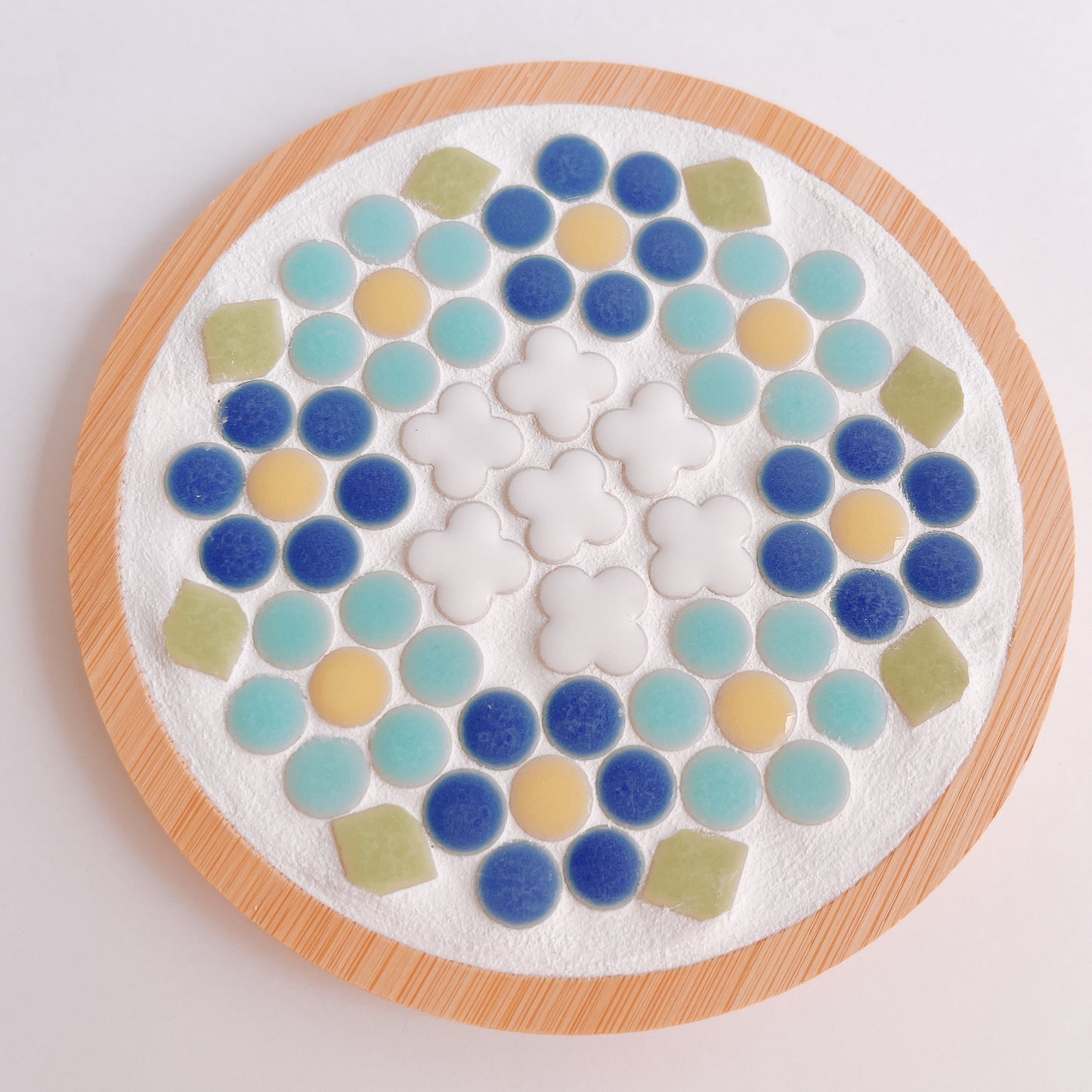 Mini trivet/blue flower ring