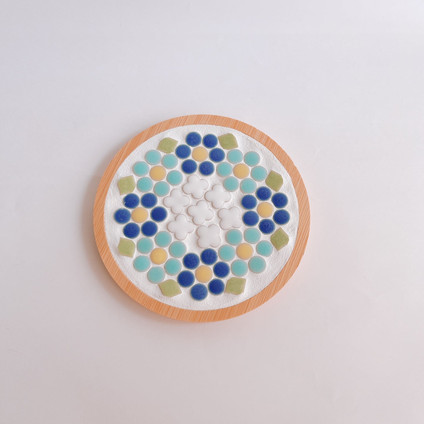 Mini trivet/blue flower ring